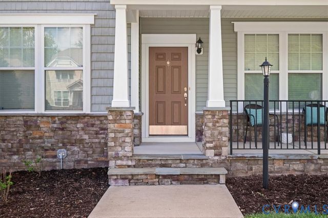 407 Diamond Creek Dr, Midlothian, VA 23113