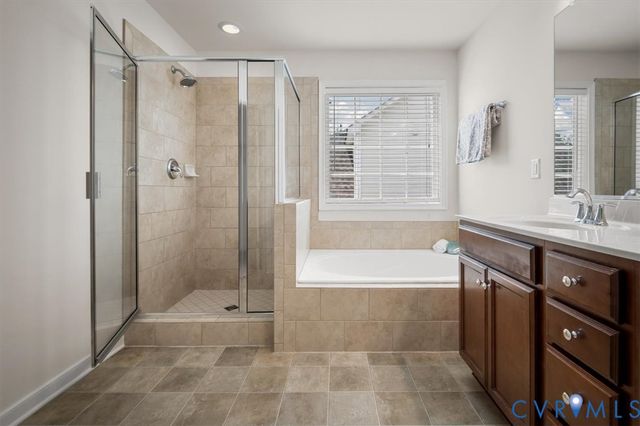 407 Diamond Creek Dr, Midlothian, VA 23113