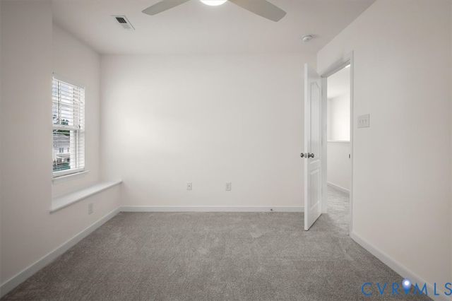 407 Diamond Creek Dr, Midlothian, VA 23113