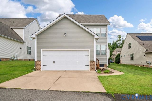 407 Diamond Creek Dr, Midlothian, VA 23113