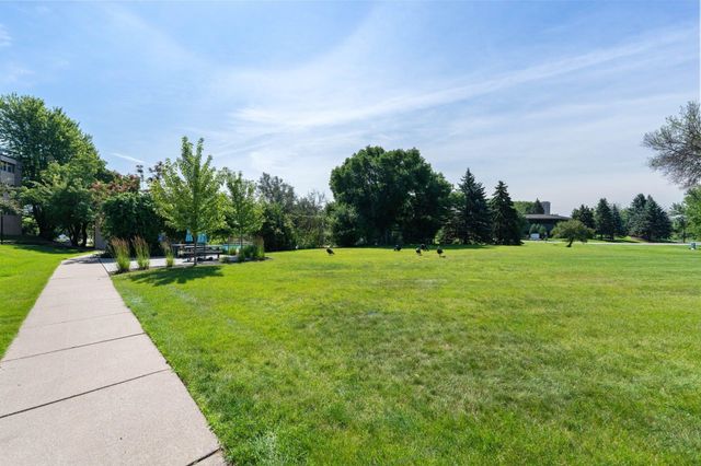 5697 Green Circle Drive 315, Hopkins, MN 55343