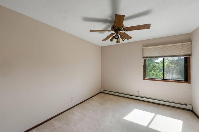 5697 Green Circle Drive 315, Hopkins, MN 55343