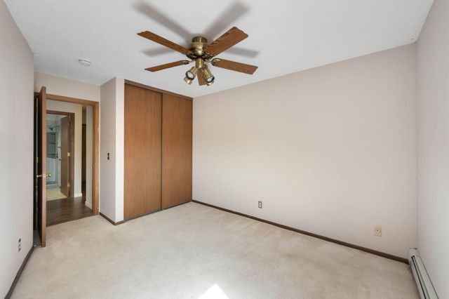 5697 Green Circle Drive 315, Hopkins, MN 55343