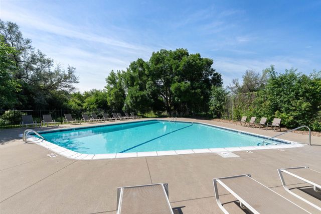 5697 Green Circle Drive 315, Hopkins, MN 55343