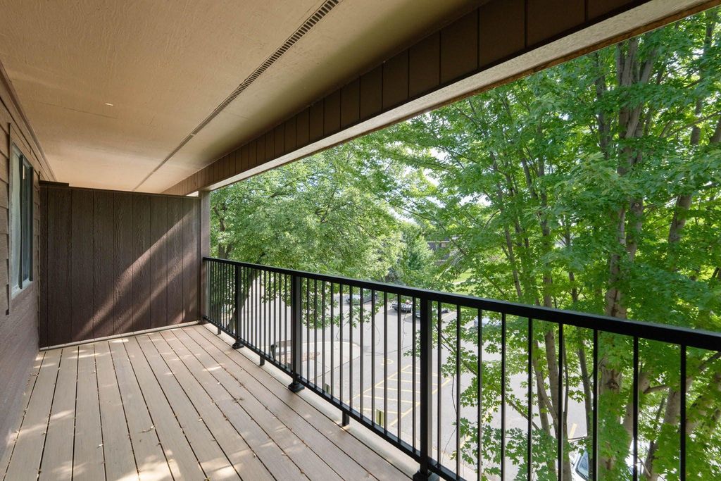 5697 Green Circle Drive 315, Hopkins, MN 55343 — photo 4