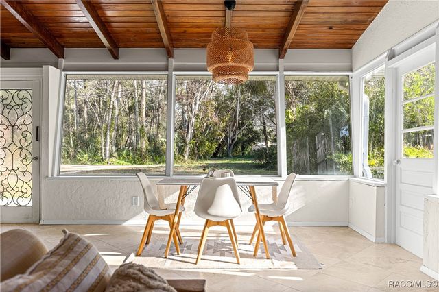 8944 W White Dogwood Drive, Homosassa, FL 34448