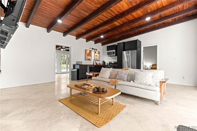 8944 W White Dogwood Drive, Homosassa, FL 34448