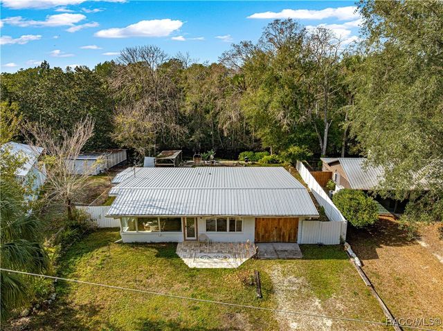 8944 W White Dogwood Drive, Homosassa, FL 34448