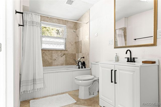 8944 W White Dogwood Drive, Homosassa, FL 34448