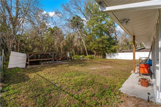 8944 W White Dogwood Drive, Homosassa, FL 34448