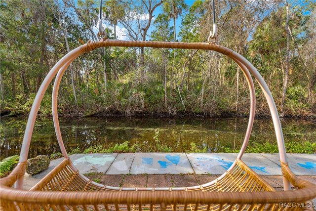 8944 W White Dogwood Drive, Homosassa, FL 34448