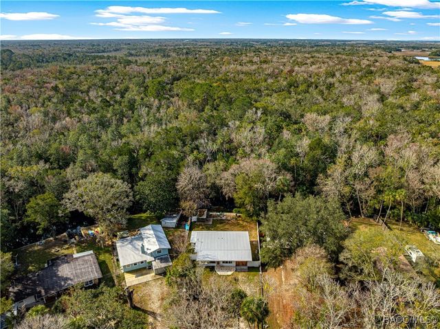 8944 W White Dogwood Drive, Homosassa, FL 34448