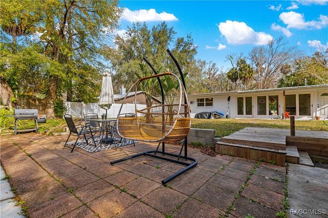 8944 W White Dogwood Drive, Homosassa, FL 34448