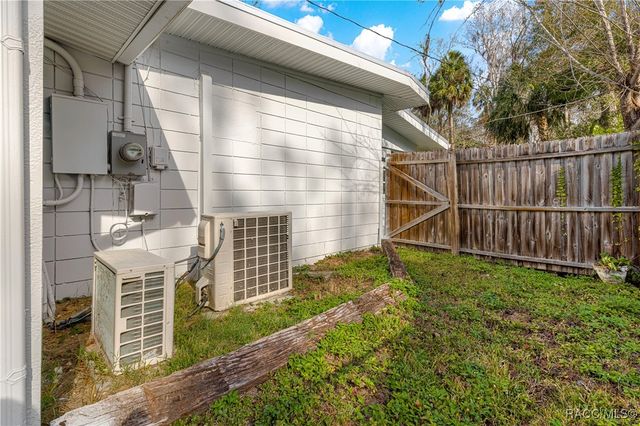 8944 W White Dogwood Drive, Homosassa, FL 34448