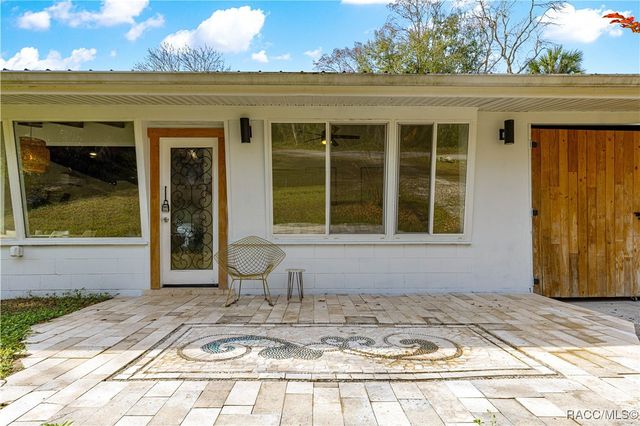 8944 W White Dogwood Drive, Homosassa, FL 34448