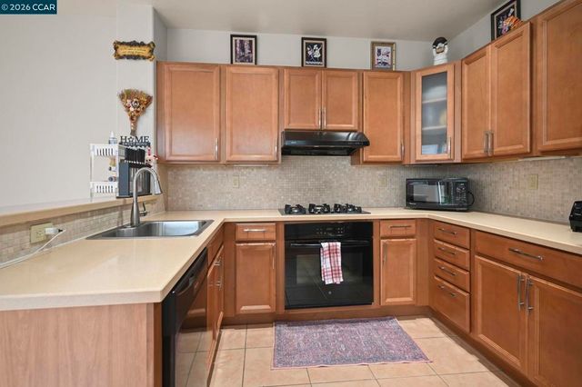 1488 Dumaine St, Concord, CA 94518