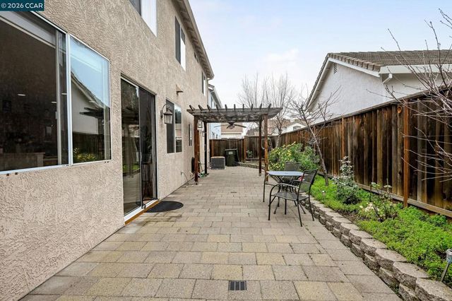 1488 Dumaine St, Concord, CA 94518