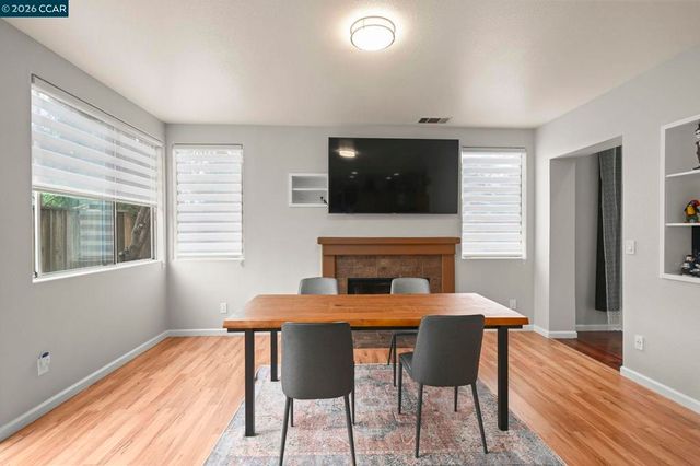 1488 Dumaine St, Concord, CA 94518