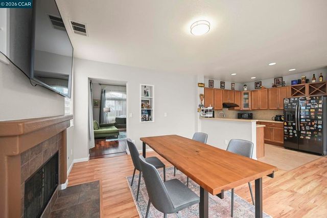 1488 Dumaine St, Concord, CA 94518