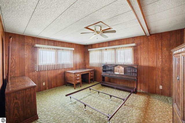 115 E River Road, Mt Pleasant, MI 48858