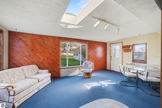 115 E River Road, Mt Pleasant, MI 48858