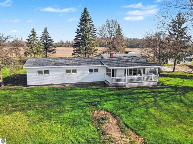 115 E River Road, Mt Pleasant, MI 48858