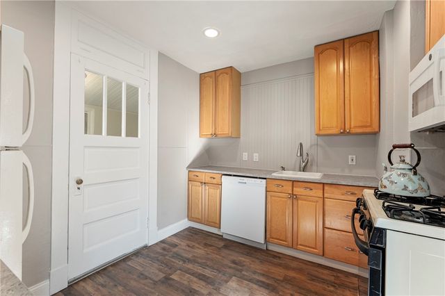 529 Windsor Ave, Forest Hills Boro, PA 15221