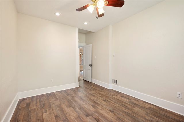529 Windsor Ave, Forest Hills Boro, PA 15221