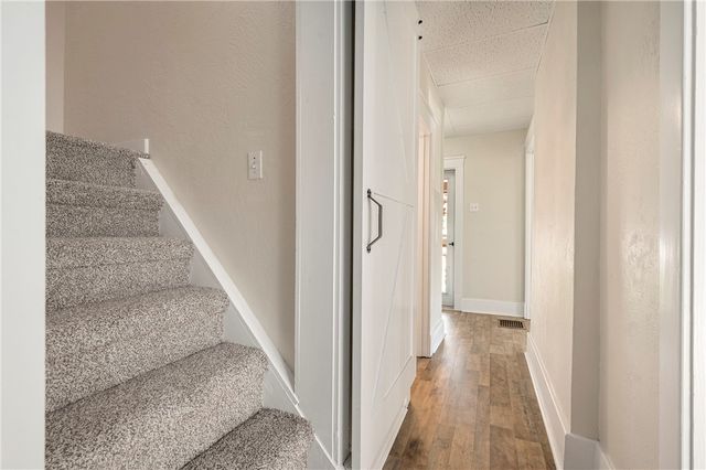 529 Windsor Ave, Forest Hills Boro, PA 15221