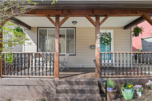 529 Windsor Ave, Forest Hills Boro, PA 15221