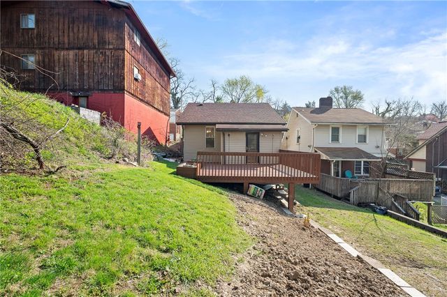 529 Windsor Ave, Forest Hills Boro, PA 15221