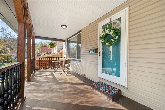 529 Windsor Ave, Forest Hills Boro, PA 15221