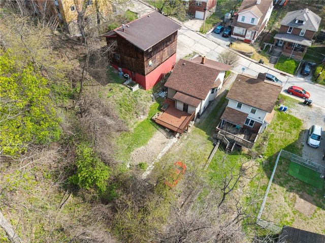 529 Windsor Ave, Forest Hills Boro, PA 15221