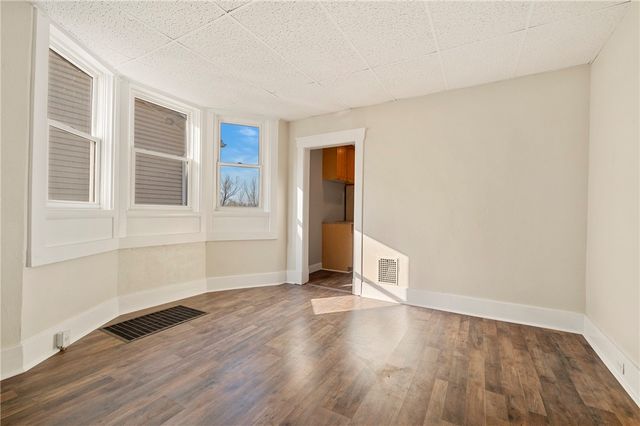 529 Windsor Ave, Forest Hills Boro, PA 15221
