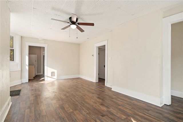 529 Windsor Ave, Forest Hills Boro, PA 15221