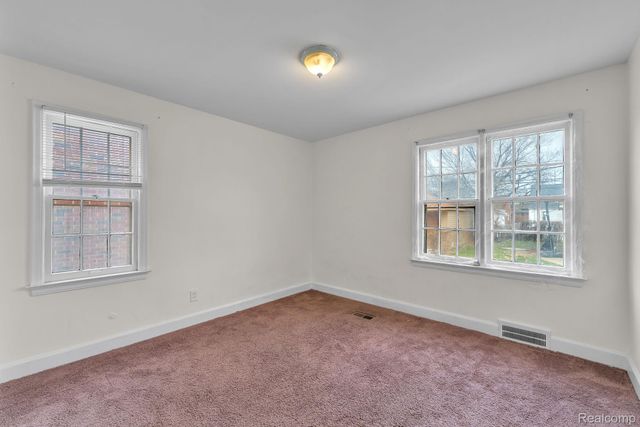 6120 MIDDLESEX Street, Dearborn, MI 48126