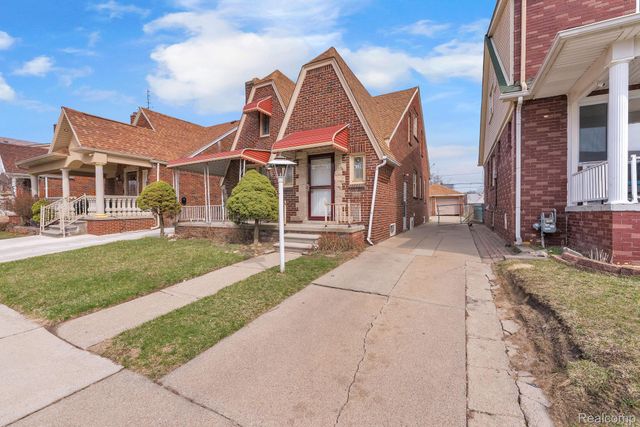 6120 MIDDLESEX Street, Dearborn, MI 48126