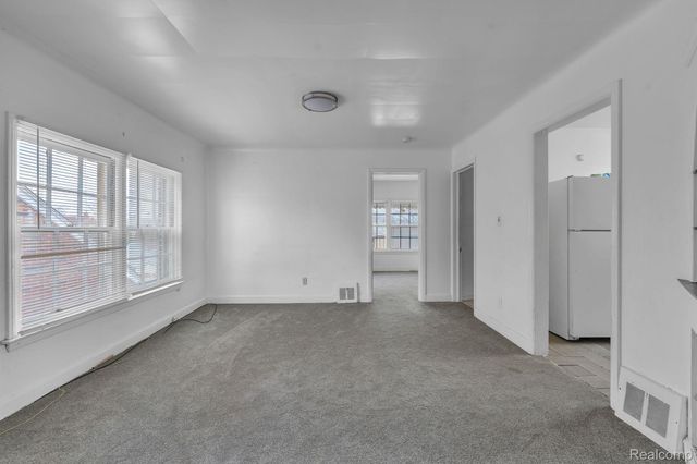 6120 MIDDLESEX Street, Dearborn, MI 48126