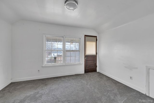 6120 MIDDLESEX Street, Dearborn, MI 48126