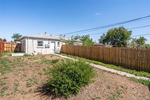 1105 & 1107 S Zenobia Street, Denver, CO 80219