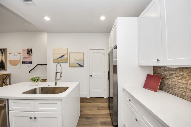 7502 Carver Road A, Houston, TX 77088