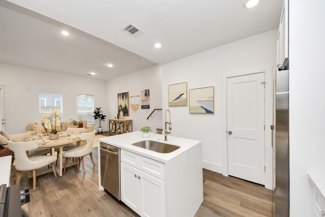 7502 Carver Road A, Houston, TX 77088