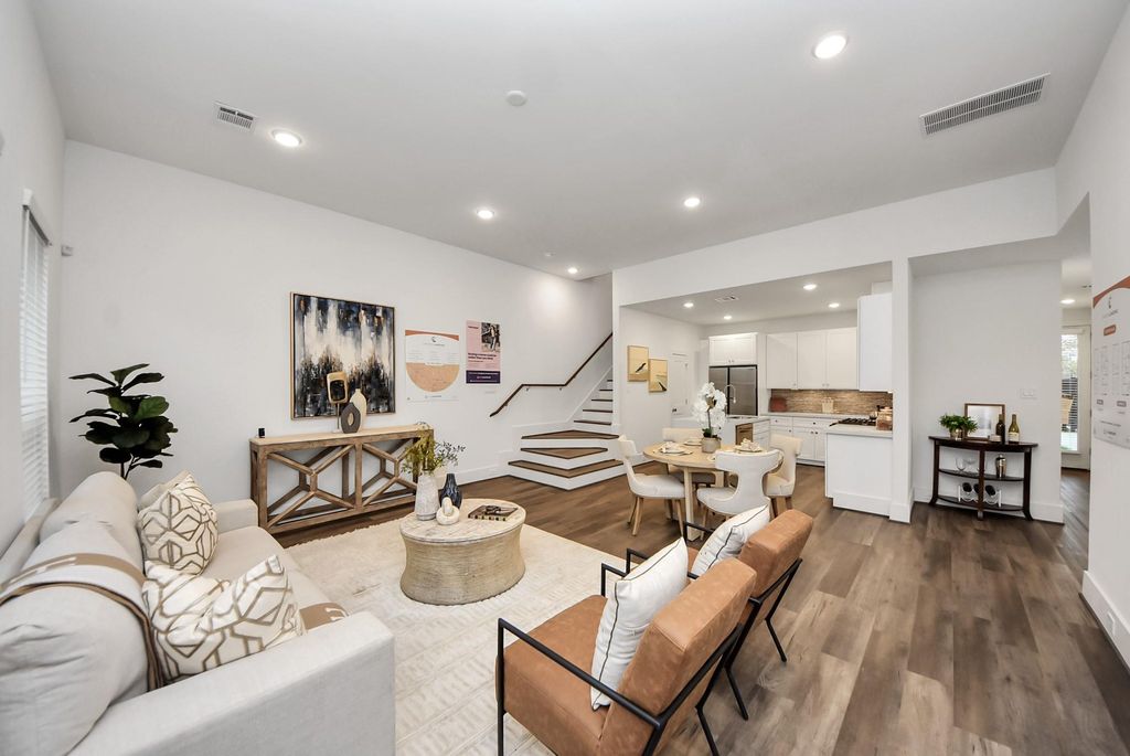 7502 Carver Road A, Houston, TX 77088