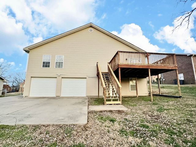 121 Hillwood Dr, Hendersonville, TN 37075