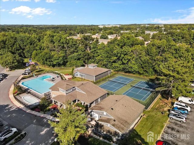 112 Beverly Hills Terrace E, Woodbridge Proper, NJ 07095