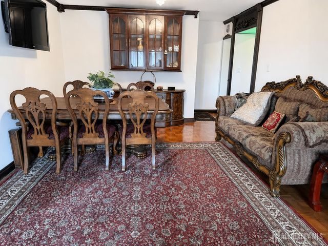 112 Beverly Hills Terrace E, Woodbridge Proper, NJ 07095