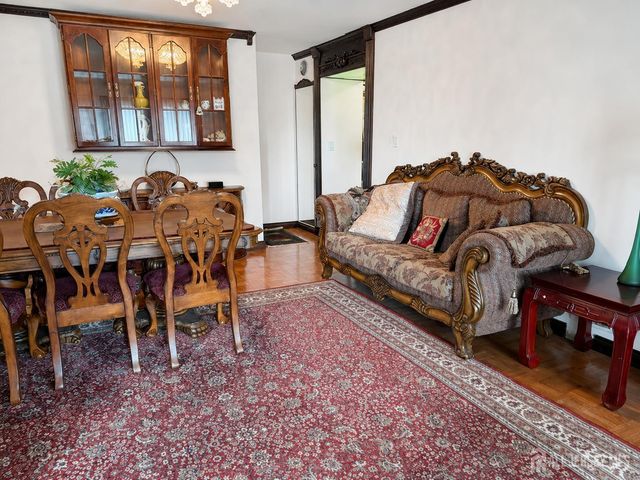 112 Beverly Hills Terrace E, Woodbridge Proper, NJ 07095
