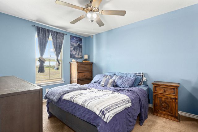 4846 County Road 327 RD, Granger, TX 76530