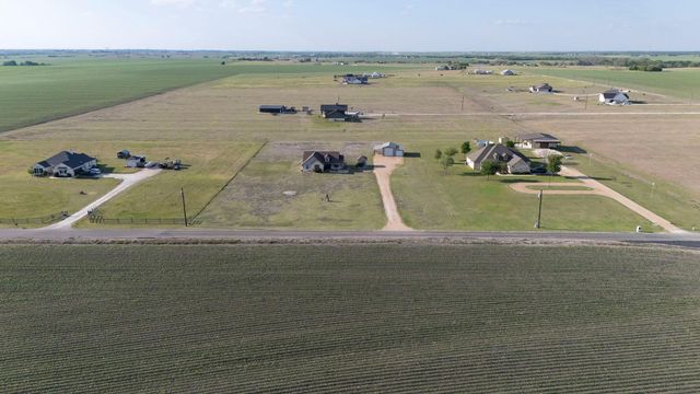 4846 County Road 327 RD, Granger, TX 76530