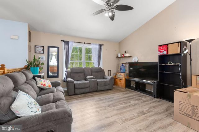 877 CAMPERS LN, Ruther Glen, VA 22546